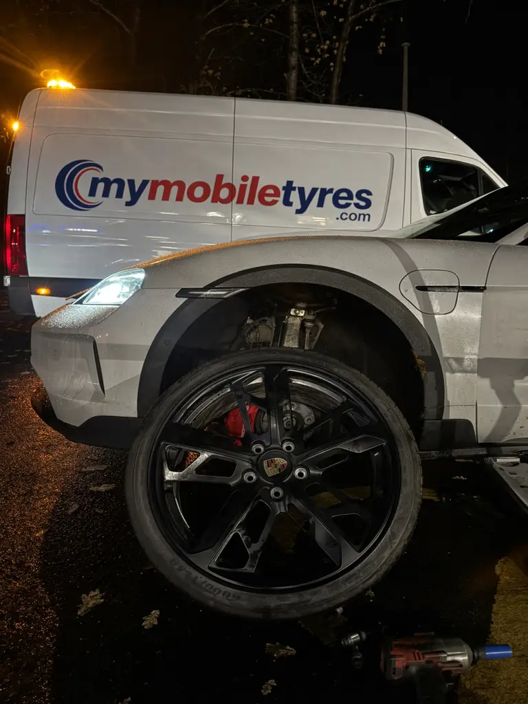Mobile tyre fitting team serving Kingston Upon Thames